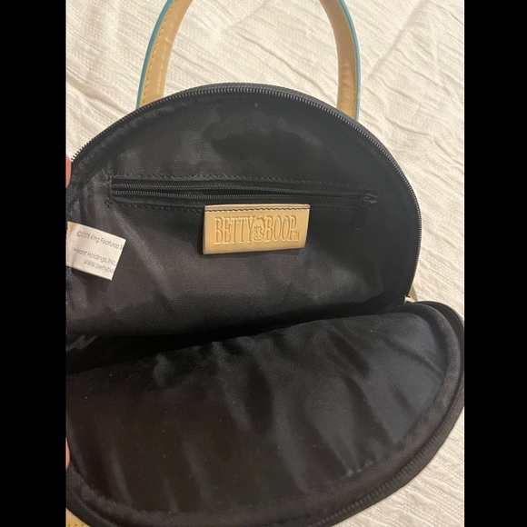 💕SOLD💕Betty Boop backpack - Picture 5 of 6